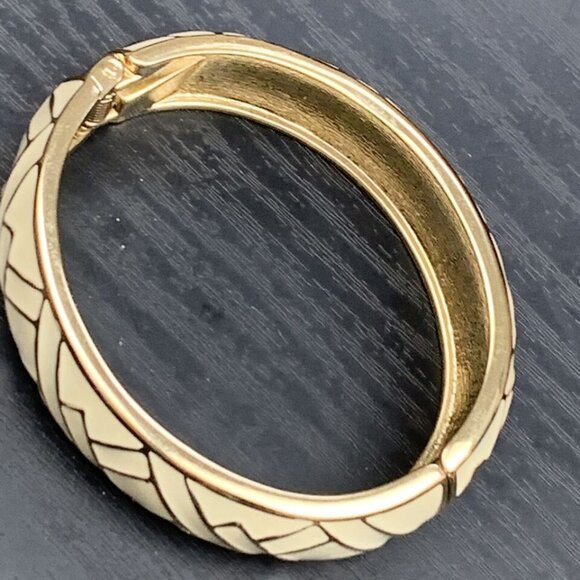 Banana Republic - Wide Enamel Hinged Cuff Bangle Bracelet | Cream & Gold Chevron - Picture 2 of 9